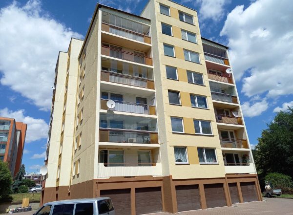 Oprava a nátěr panelového domu Pardubice