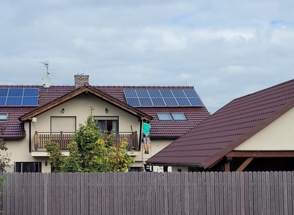 Broušení krovu a čištění dlažby u rodinného domu Pardubice
