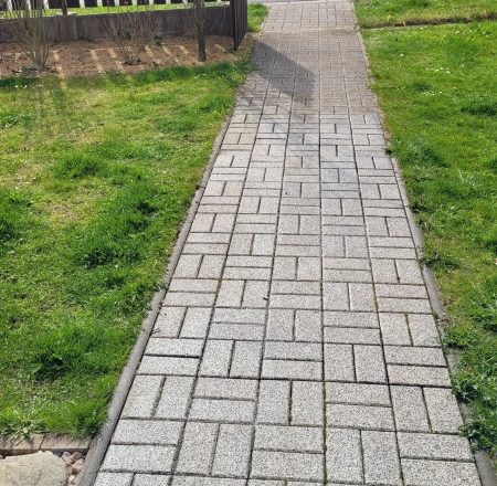 Číštění dlažby, křemičitý písek, postřik Pardubice Ohrazenice.