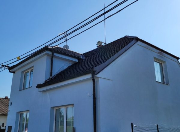 Čištění a nátěr střechy, fasády