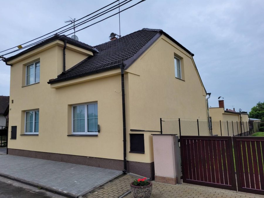 Čištění a nátěr střechy, fasády