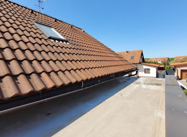 Čištění, nátěr věže a střechy kostela Jičín
