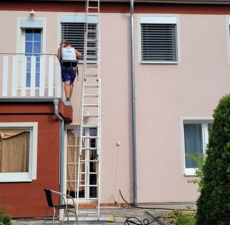 Čištění střechy, fasády a dlažby + biocidní ochrana Chrudim