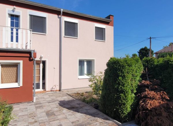 Čištění střechy, fasády a dlažby + biocidní ochrana Chrudim
