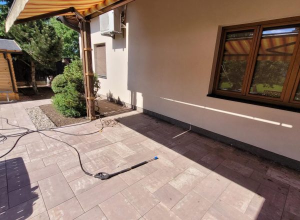 Čištění střešní krytiny, fasády a dlažby Heřmanův Městec