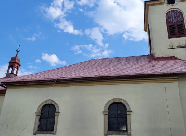 Čištění, nátěr věže a střechy kostela Jičín