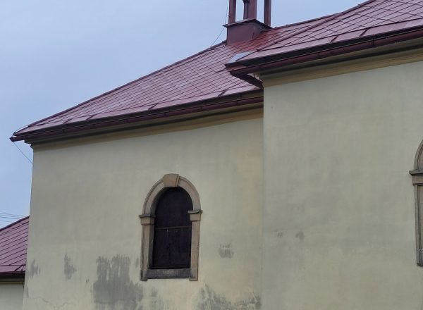 Čištění, nátěr věže a střechy kostela Jičín