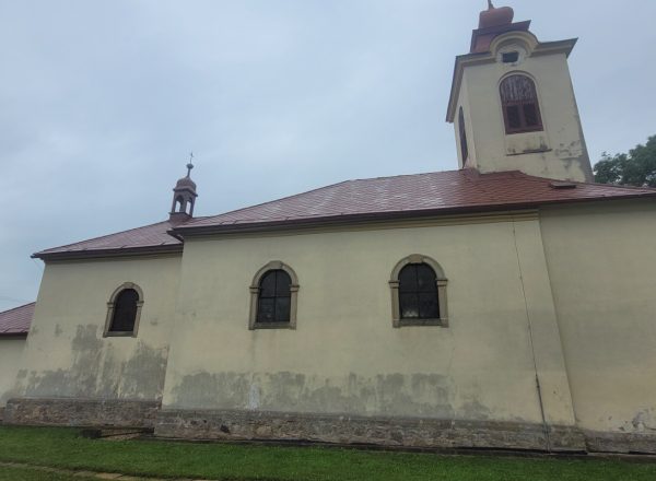 Čištění, nátěr věže a střechy kostela Jičín