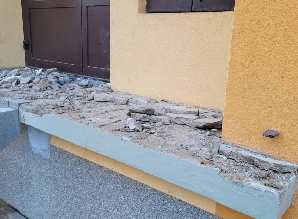 Renovace schodišťe a podest panelového domu