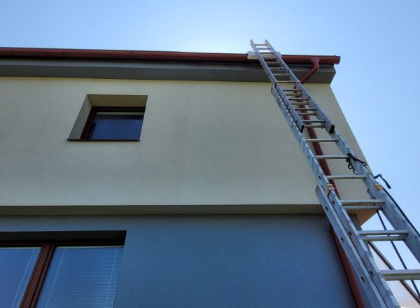 Tlakové mytí, zahubení mikroorganismů, biocidní postřik fasády Seč
