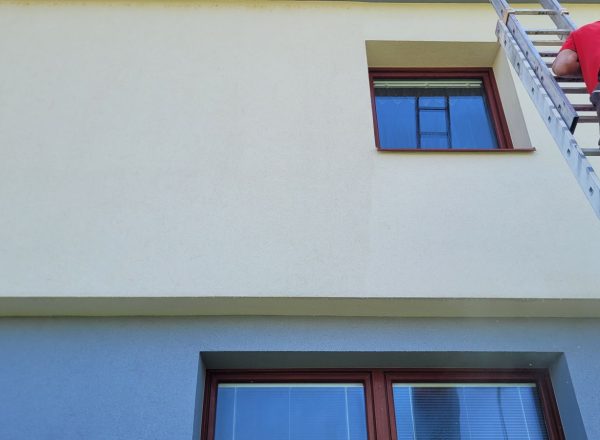Tlakové mytí, zahubení mikroorganismů, biocidní postřik fasády Seč