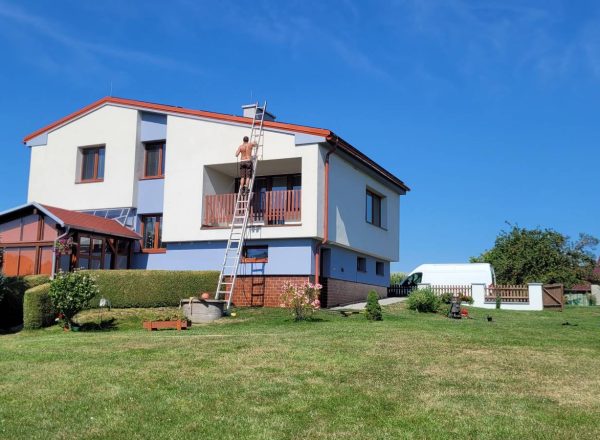 Tlakové mytí, zahubení mikroorganismů, biocidní postřik fasády Seč