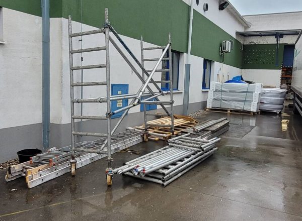 Tlakové mytí, zahubení mikroorganismů, preventivní nátěr fasády Multi Fas Pardubice