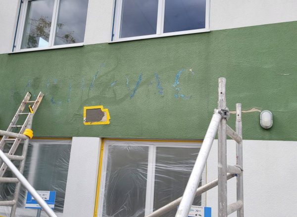 Tlakové mytí, zahubení mikroorganismů, preventivní nátěr fasády Multi Fas Pardubice